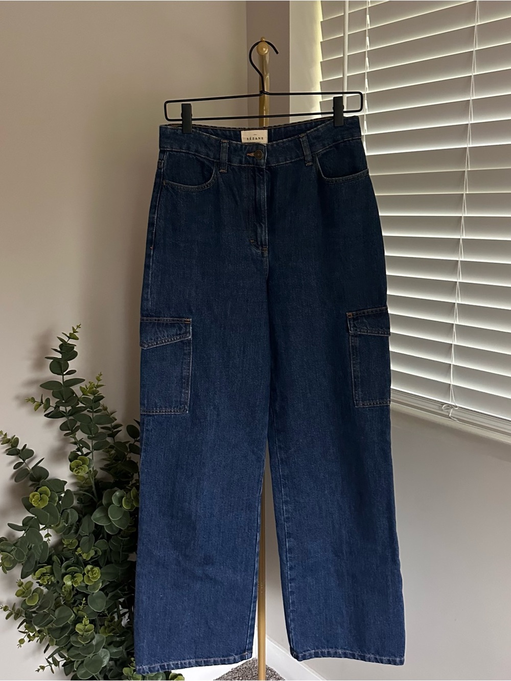 Sezane Cargo Jeans in Dark Blue